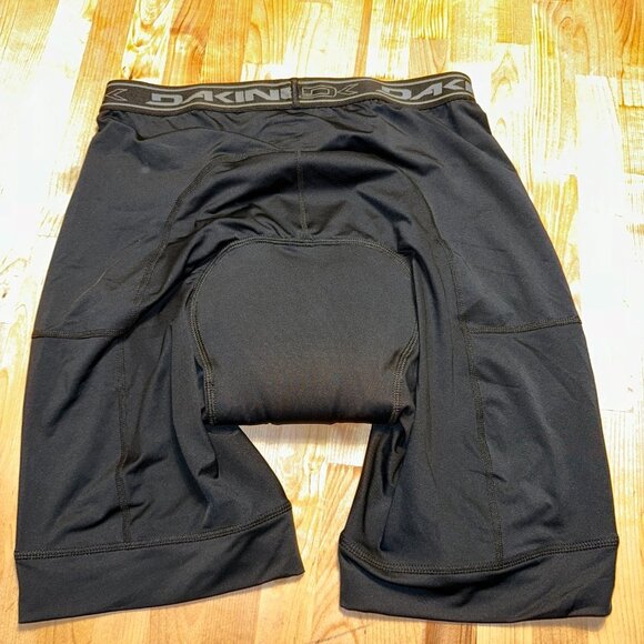 Women's Dakine Pro Liner Padded Cycling Shorts - Picture 4 of 6